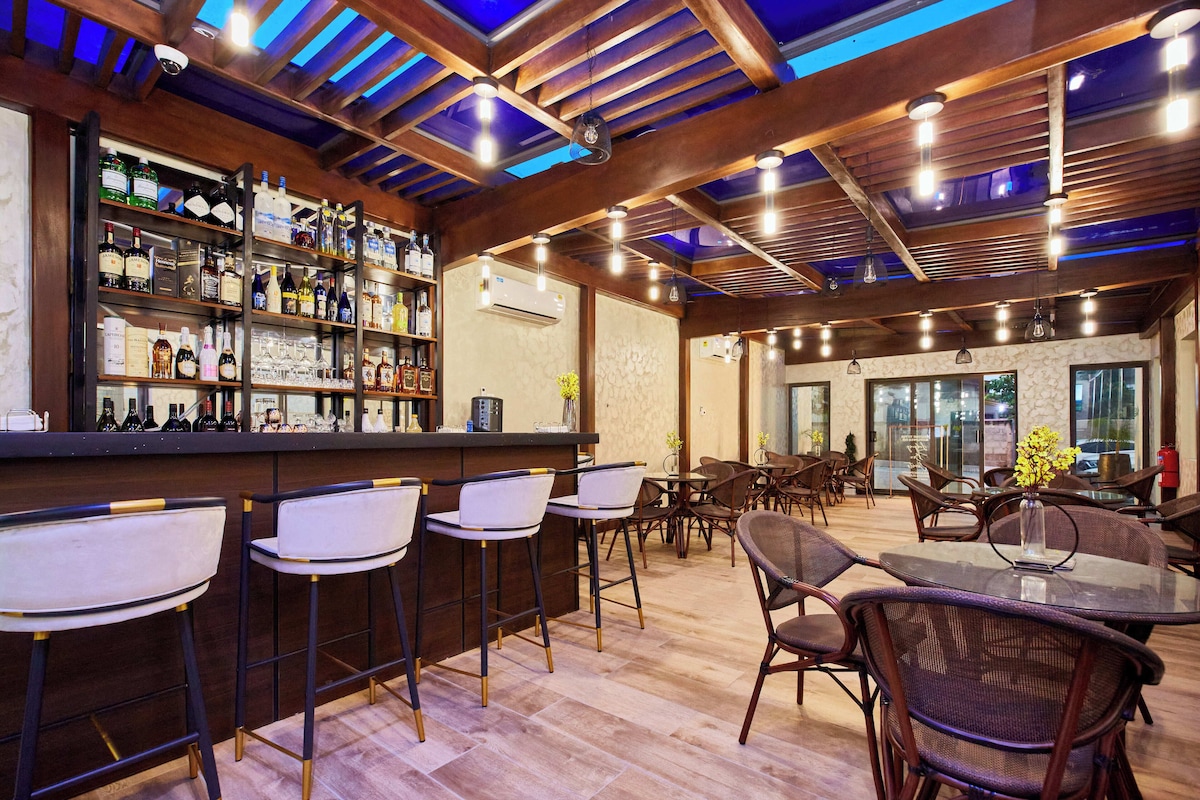 The Restaurant & Bar at The Mayflower Inn